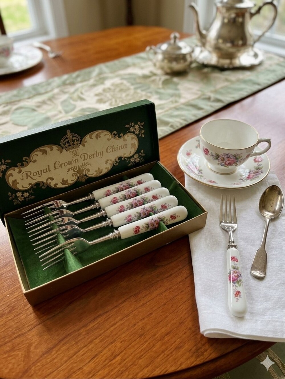 ROYAL CROWN DERBY | ELLIS SPRAY Boxed Set of 6 Dinner Forks | Vintage